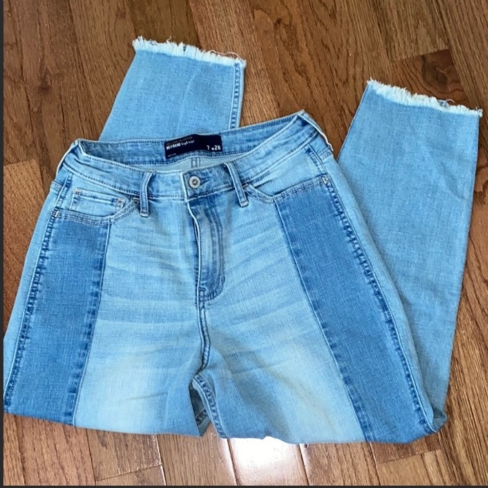 NWOT HOLLISTER BOYFRIEND JEANS